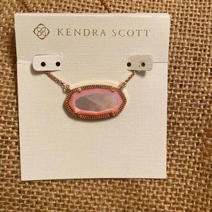 Kendra Scott • Delaney Rose Gold Pendant